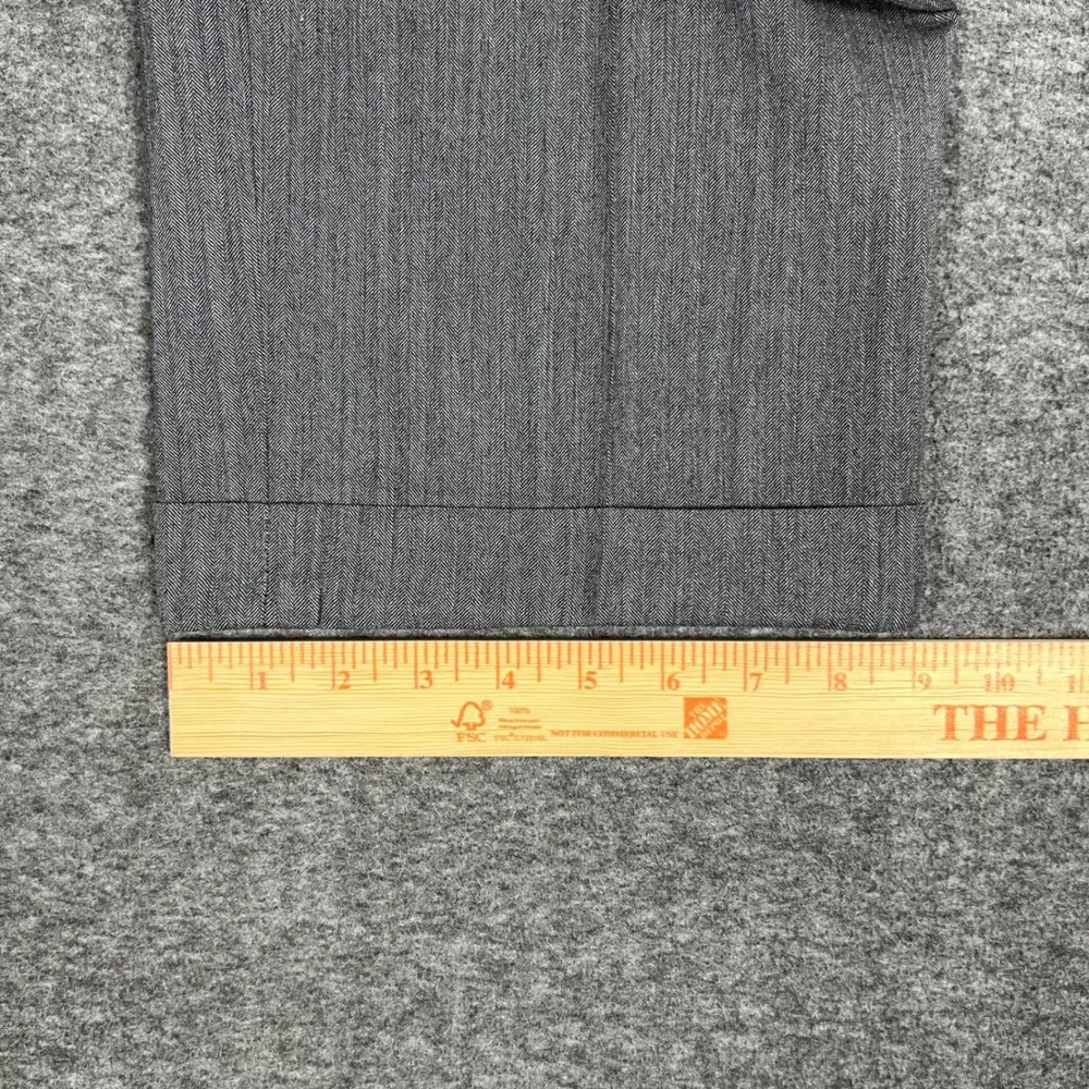 Jos. A. Bank 2-Piece Suit Men's 44S Grey 2-Button Wool Pleated Pants 34x28